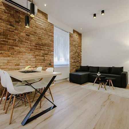 Apartment British Square With Parking Загреб Номер фото